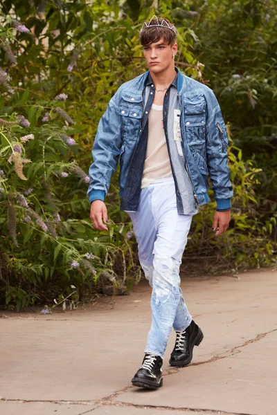Look 34